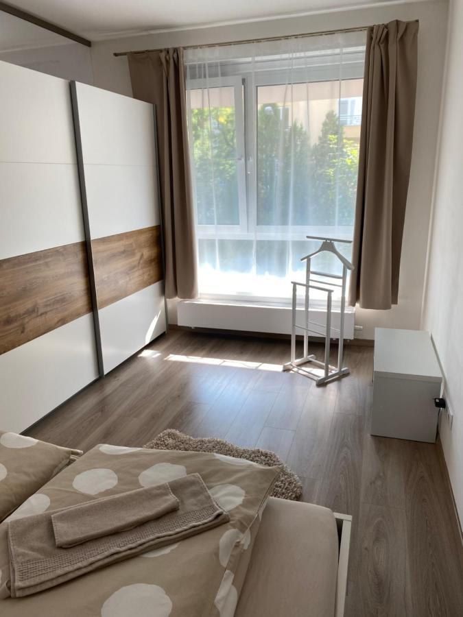 Lia Apartman - Private Parking Bratislava Dış mekan fotoğraf